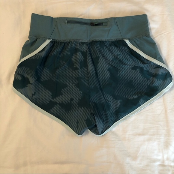 ⭐️2/$20⭐️ Under Armour Speedpocket Run shorts. Size small. NWOT. Green. - Picture 5 of 13